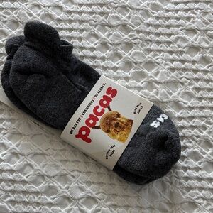 Pacas Men's Soft Gray Socks